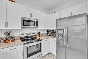 4668 Banker Terrace in Davie, FL - Building Photo