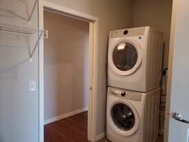 2180 State Hwy 13, Unit 113 in Mendota Heights, MN - Building Photo