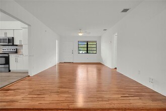 132 NW 40th St in Miami, FL - Building Photo - Building Photo