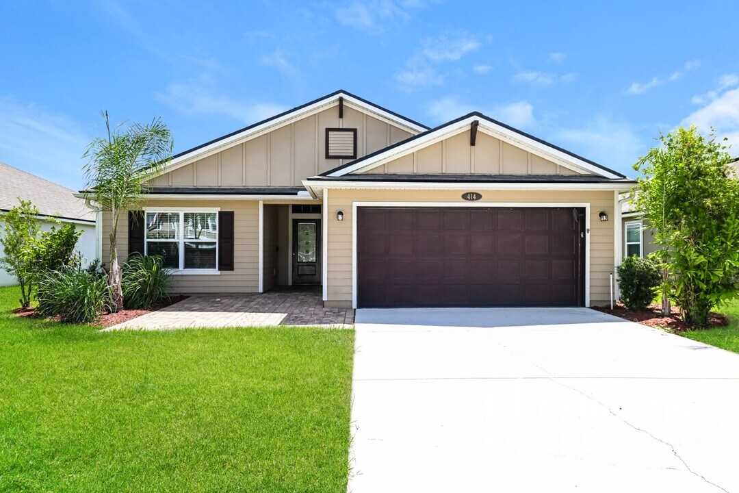 414 Samara Lakes Pkwy in St. Augustine, FL - Building Photo