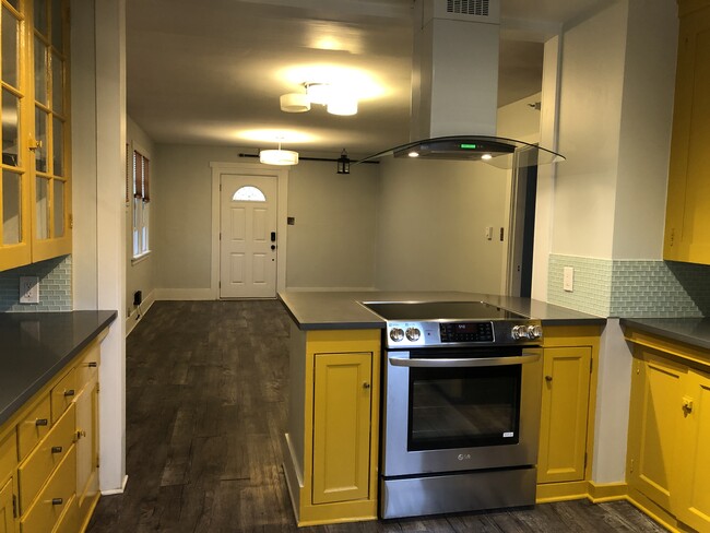 property at 3811 Aurora Ave N