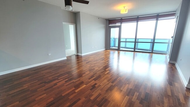 1211 S Prairie Ave in Chicago, IL - Building Photo - Building Photo