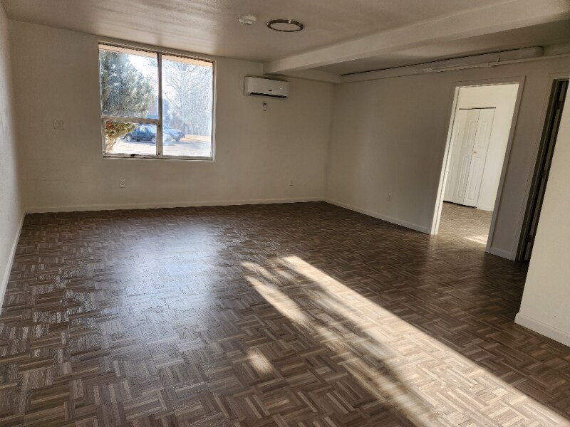 1120 Montana St in Gooding, ID - Building Photo
