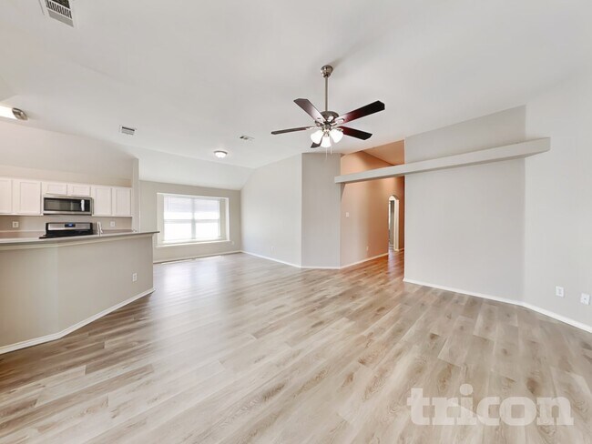 6701 Fairglen Dr in Arlington, TX - Building Photo - Building Photo