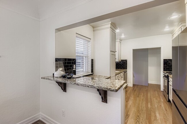 3334 W 37th Ave in Denver, CO - Foto de edificio - Building Photo