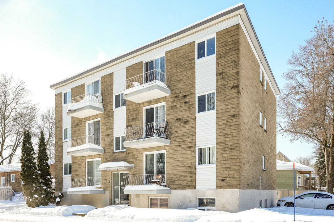 3195 des Aulnes in Québec, QC - Building Photo