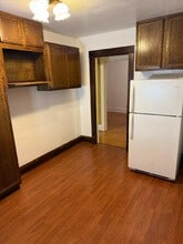 1922 Grange Ave, Unit 2 bedroom Upper in Racine, WI - Foto de edificio - Building Photo