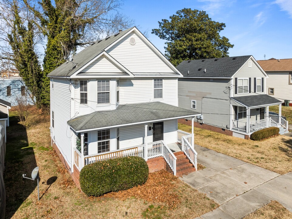 731 Maltby Ave in Norfolk, VA - Foto de edificio