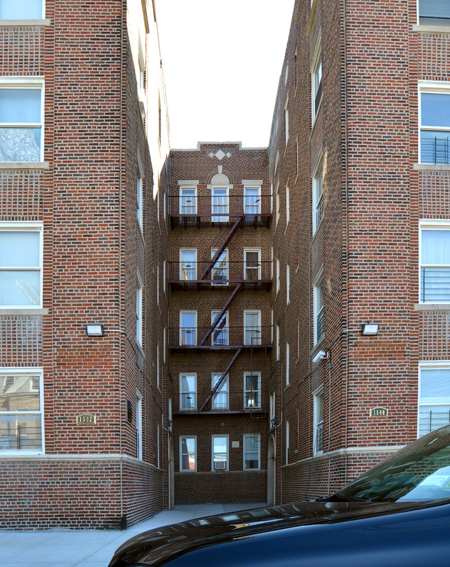 1500 Hone Ave in Bronx, NY - Building Photo - Building Photo