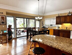 2 Palm Isle Ct in Hilton Head Island, SC - Building Photo - Building Photo