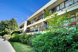 Cypress Gardens Apartments in Coquitlam, BC - Building Photo - Building Photo