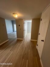2555 Clear Acre Ln in Reno, NV - Foto de edificio - Building Photo