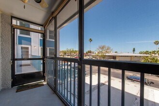 171 Medallion Blvd in Madeira Beach, FL - Building Photo - Building Photo