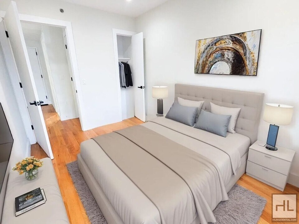 WEST 162 STREET in New York, NY - Building Photo