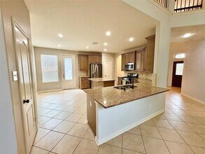 119 Red Eagle Ct in Montgomery, TX - Foto de edificio - Building Photo