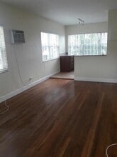 7950 Abbott Ave in Miami Beach, FL - Building Photo - Building Photo