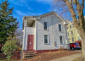 168 Curtis St in New Britain, CT - Building Photo