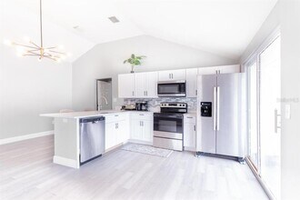 4317 E Regnas Ave in Tampa, FL - Building Photo - Building Photo