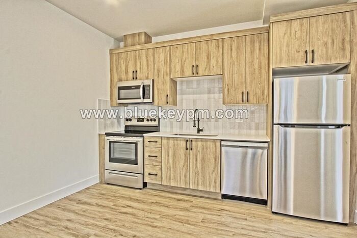 1528 N Watts St in Portland, OR - Building Photo