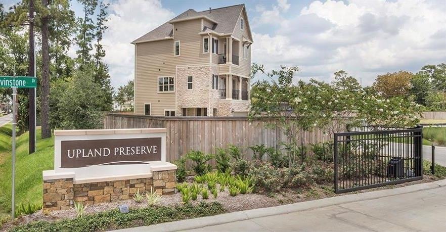 11013 Mikula Dr in Houston, TX - Building Photo