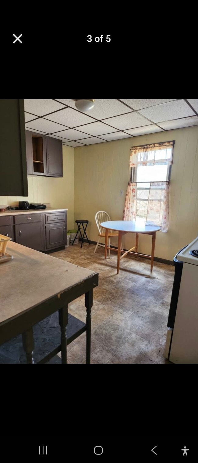 95 Connellsville St, Unit Second floor in Uniontown, PA - Building Photo - Building Photo