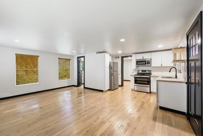 1711 Brentwood St in Austin, TX - Building Photo - Building Photo