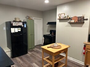 310 E Hector St in Conshohocken, PA - Building Photo - Building Photo