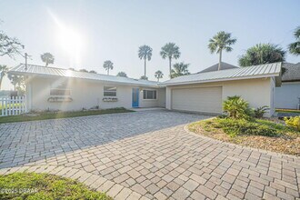 450 Lambert Ave in Flagler Beach, FL - Building Photo - Building Photo