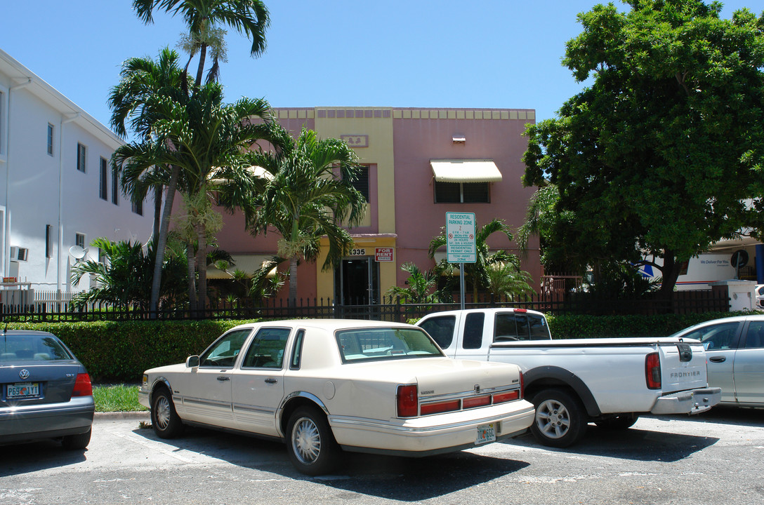 1335 Drexel Ave in Miami Beach, FL - Building Photo