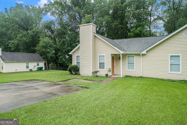 1238 McPherson Ln in Norcross, GA - Foto de edificio - Building Photo