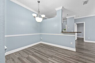 3349 S Kirkman Rd in Orlando, FL - Foto de edificio - Building Photo