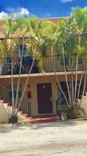 4700 Gardenette St in West Palm Beach, FL - Building Photo - Building Photo