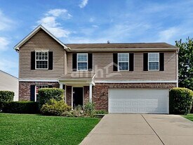 2219 S Briarwood Dr in New Palestine, IN - Building Photo