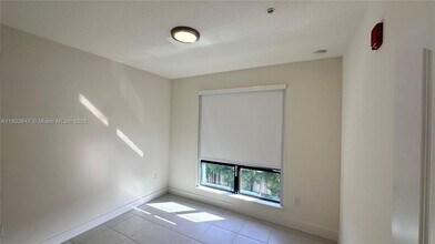 8001 NW 41st St, Unit 308 in Doral, FL - Building Photo - Building Photo