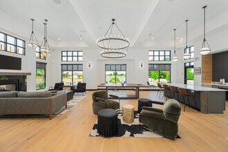 The Retreat at Canal in Canal Winchester, OH - Foto de edificio - Building Photo