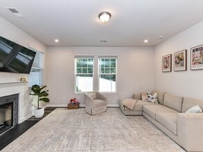 5661 De Vere Dr in Indian Land, SC - Foto de edificio - Building Photo
