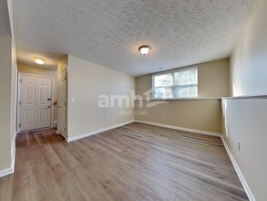 2776 Shamu Dr in Hebron, KY - Building Photo - Building Photo
