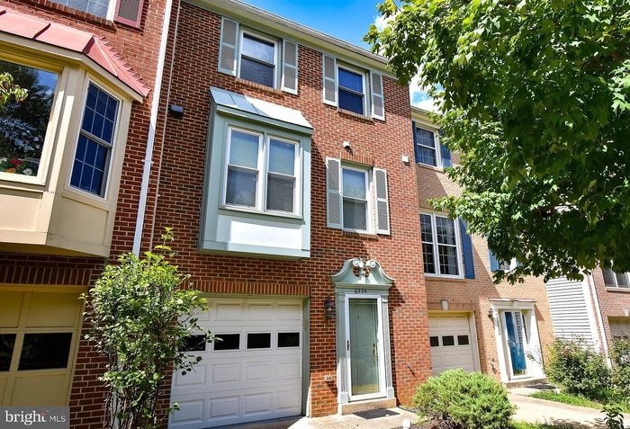 6554 Morning Meadow Dr in Alexandria, VA - Building Photo