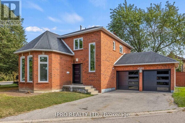 6302 Tenth Line W in Mississauga, ON - Building Photo - Building Photo
