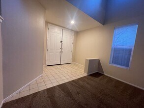 4652 Hawk Way in Dublin, CA - Building Photo - Building Photo