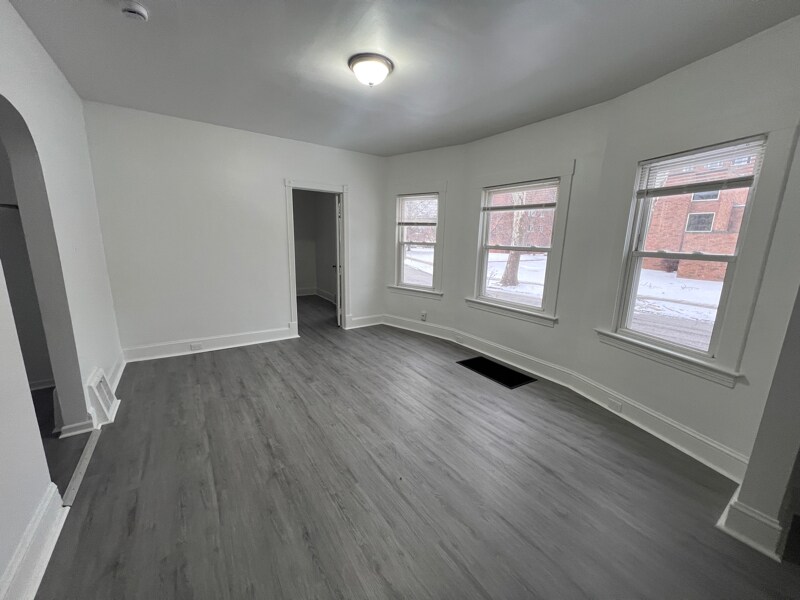 4302 W 30th St in Cleveland, OH - Foto de edificio