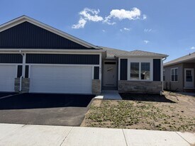 931 Partridge Cir in Marengo, IL - Building Photo