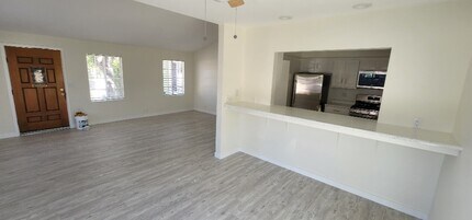 544 Virginia St, Unit 544 in El Segundo, CA - Building Photo - Building Photo