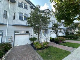 32 S Coolidge Ave in Margate City, NJ - Building Photo