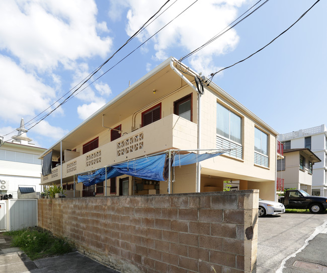 16 Kaena Ln in Honolulu, HI - Foto de edificio - Building Photo