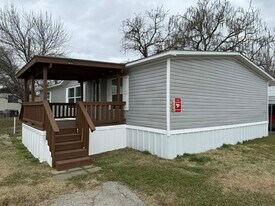 120A Parker Dr in Sanger, TX - Building Photo