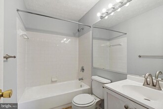 13 Dancer Ct in Owings Mills, MD - Building Photo - Building Photo