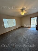 846 N Valleyview St in Wichita, KS - Building Photo - Building Photo