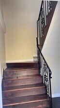 3425 E 5th St, Unit Upstairs 3423 in Los Angeles, CA - Building Photo - Building Photo