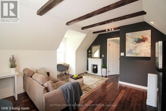 117 Bellhaven Rd in Toronto, ON - Building Photo - Building Photo